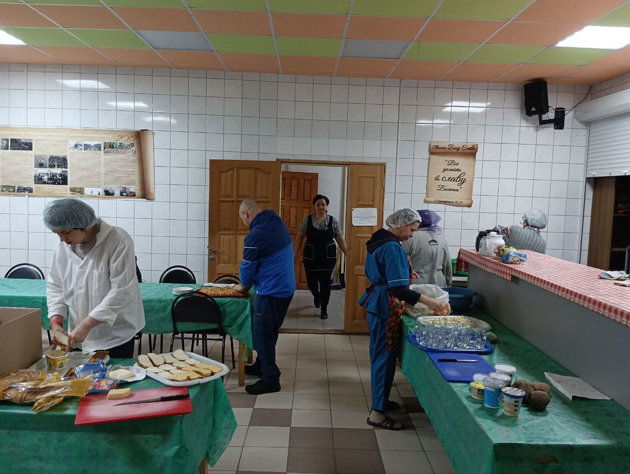 В Сыктывкаре продолжается служение благотворительных обедов